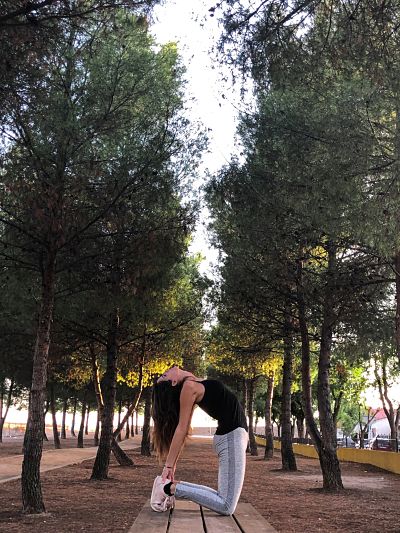 ustrasana Lorena Molinero Lorena Molinero