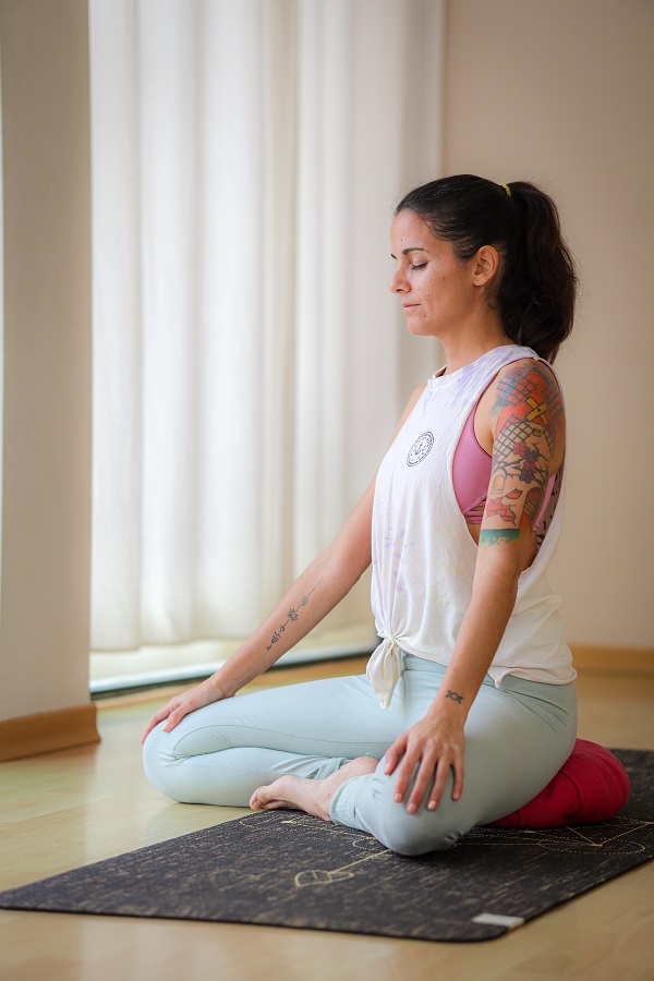 Lorena Molinero yoga y meditaciones guiadas